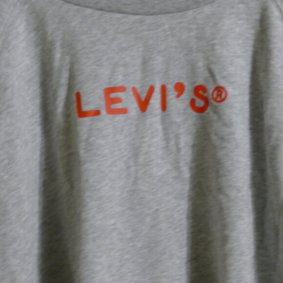 Levi's Graphic Dolman Sleeve Plus Size Sweatshirt - Picture 2 of 6